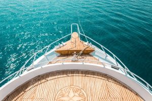 Boat is a blue sea - wealthy lifestyle - Wealth Connexion blog image